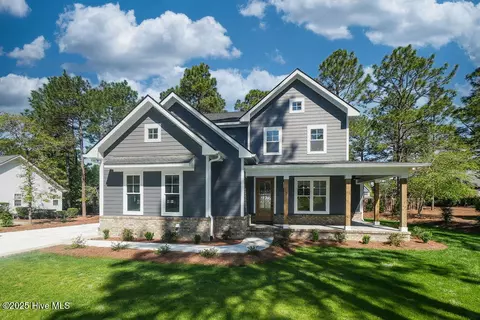 35 Deerwood Ln, Pinehurst, NC 28374