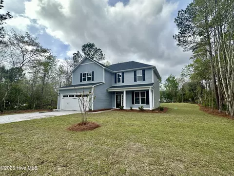 74 Mallard Bay Rd, Hampstead, NC 28443