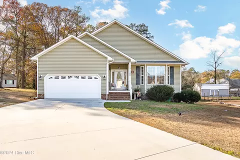 108 England Ln, Richlands, NC 28574