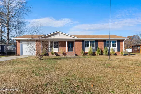304 Belltown Rd, Havelock, NC 28532
