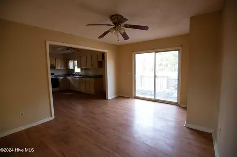 Living - 865 Silver Spoon Rd, Evergreen, NC 28438 photo 1 of 6