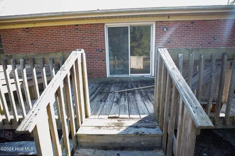 Exterior - 865 Silver Spoon Rd, Evergreen, NC 28438 photo 4 of 9