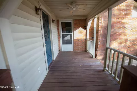 Exterior - 865 Silver Spoon Rd, Evergreen, NC 28438 photo 2 of 9