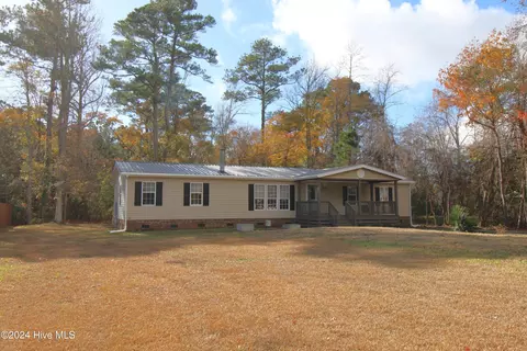 604 E Branch Dr, Newport, NC 28570