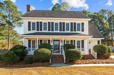 2405 Trace Ct, Greenville, NC 27858
