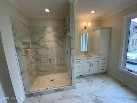 Bath - 5 Castle Bridge Ct, Pinehurst, NC 28374 photo 2 of 5