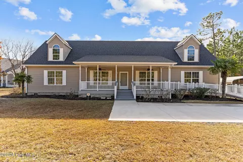 1426 Grace Rd, Southport, NC 28461