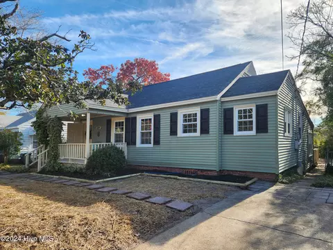 802 Morningside Dr, Wilmington, NC 28401