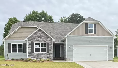 424 Windermere Rd, Hubert, NC 28539