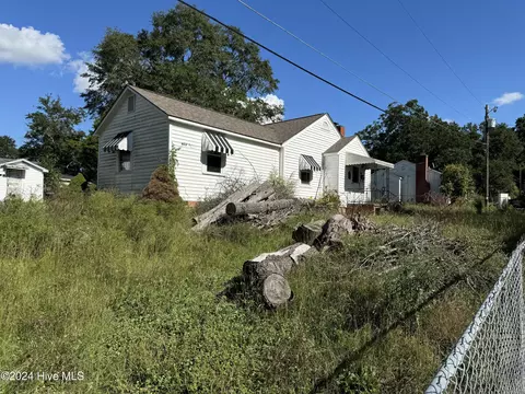 117 Smith St, Rockingham, NC 28379