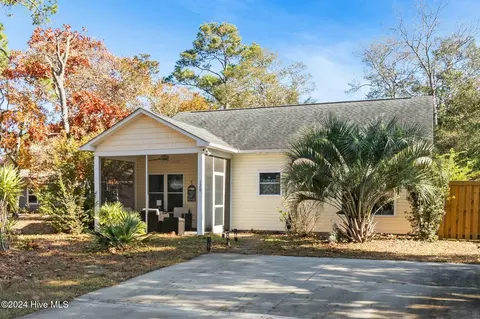 120 NE 31st St, Oak Island, NC 28465