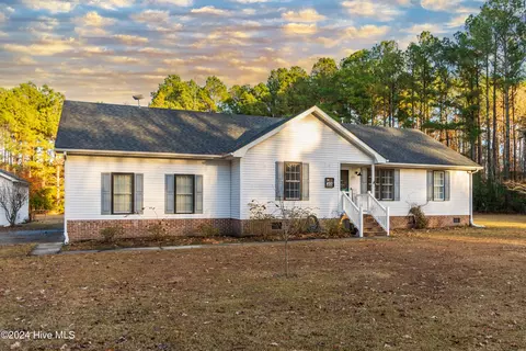 493 Cove Rd, Hertford, NC 27944