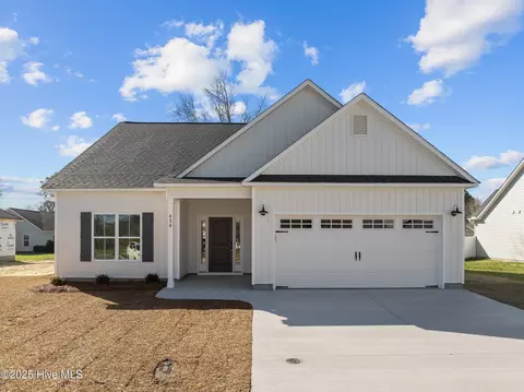 424 Pepperbush Ct, Ayden, NC 28513