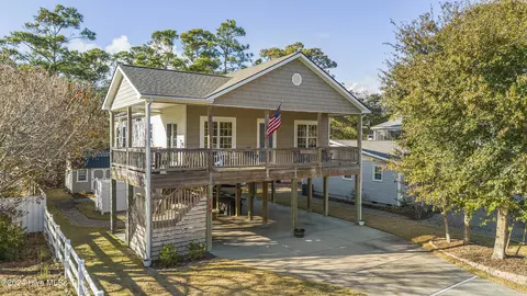 229 NE 63rd St, Oak Island, NC 28465