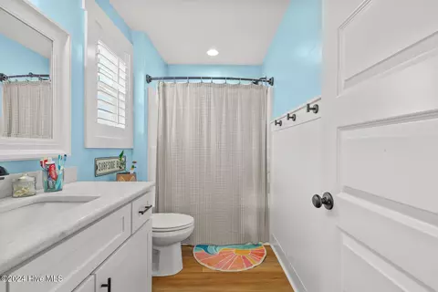 Bath - 120 Emerald View Dr, Cedar Point, NC 28584 photo 1 of 6