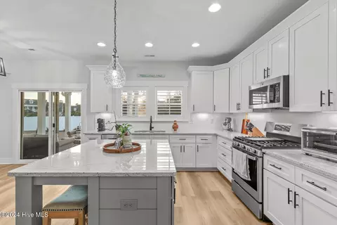 Kitchen - 120 Emerald View Dr, Cedar Point, NC 28584 photo 5 of 6