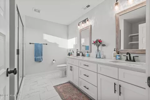 Bath - 120 Emerald View Dr, Cedar Point, NC 28584 photo 4 of 6