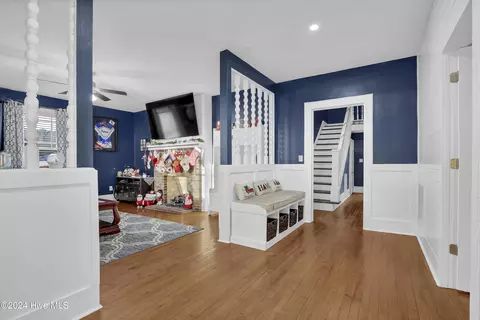 Entry Way - 695 Rooks Rd, Atkinson, NC 28421 photo 4 of 6