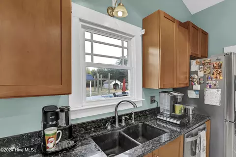 Kitchen - 695 Rooks Rd, Atkinson, NC 28421 photo 4 of 4