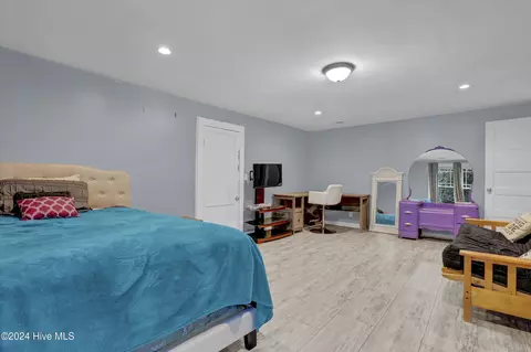 Bedroom - 695 Rooks Rd, Atkinson, NC 28421 photo 7 of 11