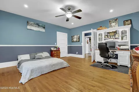 Bedroom - 695 Rooks Rd, Atkinson, NC 28421 photo 3 of 11