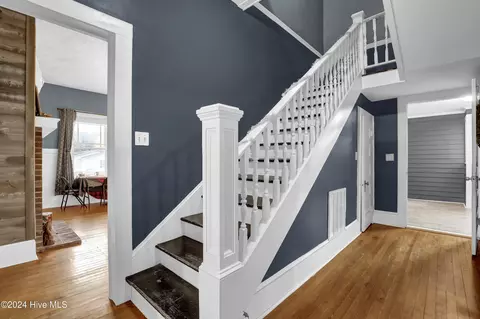 Entry Way - 695 Rooks Rd, Atkinson, NC 28421 photo 5 of 6