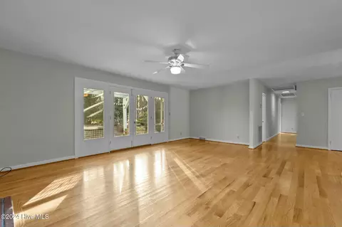 Living - 192 Thorne Rd, Pinehurst, NC 28374 photo 5 of 5