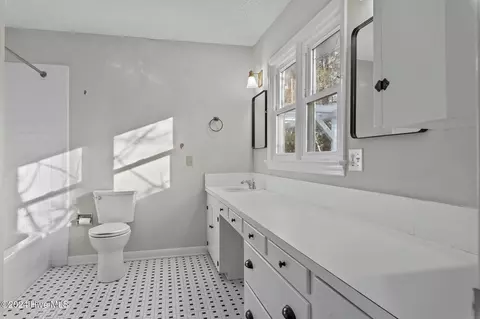 Bath - 192 Thorne Rd, Pinehurst, NC 28374 photo 4 of 4