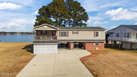 253 Portside Dr, Chocowinity, NC 27817