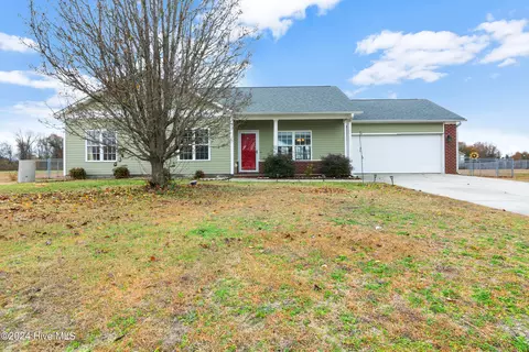 134 Hardin Dr, Maysville, NC 28555