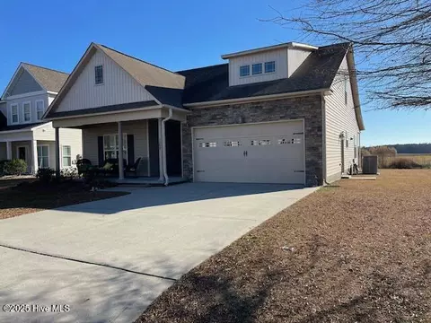 1300 Pine Dr, Winterville, NC 28590