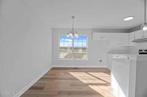 Dining - 4572 Wyse Fork Rd, Dover, NC 28526 photo 1 of 1