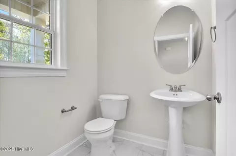 207 Cole Dr, Hampstead, NC 28443 photo 8