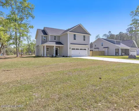 207 Cole Dr, Hampstead, NC 28443 photo 2