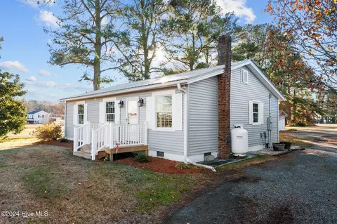 Exterior - 19 Nc 306 Hwy N, Bath, NC 27808 photo 2 of 8