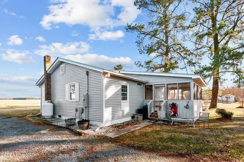 Exterior - 19 Nc 306 Hwy N, Bath, NC 27808 photo 3 of 8