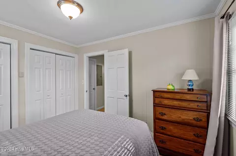 Bedroom - 19 Nc 306 Hwy N, Bath, NC 27808 photo 2 of 6