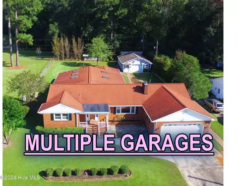 5206 Meadowbrook Dr, Trent Woods, NC 28562