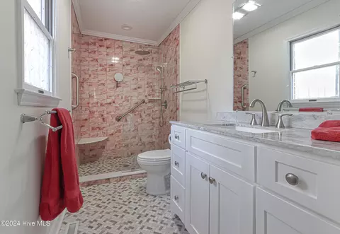 Bath - 285 Pinyon Cir, Pinehurst, NC 28374 photo 1 of 2