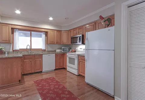 Kitchen - 285 Pinyon Cir, Pinehurst, NC 28374 photo 1 of 2