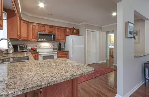 Kitchen - 285 Pinyon Cir, Pinehurst, NC 28374 photo 2 of 2