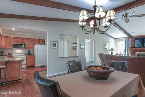Dining - 285 Pinyon Cir, Pinehurst, NC 28374 photo 3 of 3