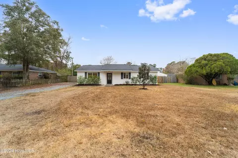 413 Kingston Rd, Wilmington, NC 28409
