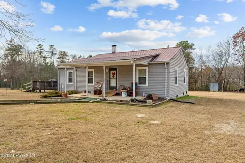 141 Vernon Rd, Carthage, NC 28327