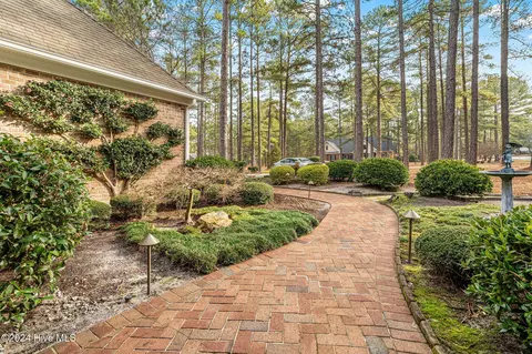 54 Mcmichael Dr, Pinehurst, NC 28374 photo 2