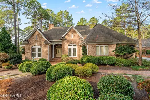 54 Mcmichael Dr, Pinehurst, NC 28374