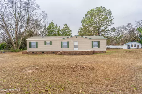 150 W Ridge Ct, Rockingham, NC 28379