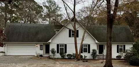 12281 Pine Harbor Rd, Laurinburg, NC 28352