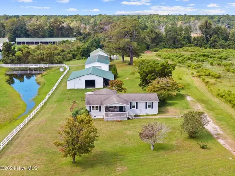 2923 Sloop Point Loop Rd, Hampstead, NC 28443