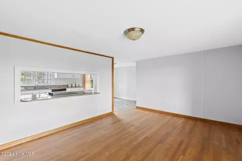 Living - 2923 Sloop Point Loop Rd, Hampstead, NC 28443 photo 1 of 3